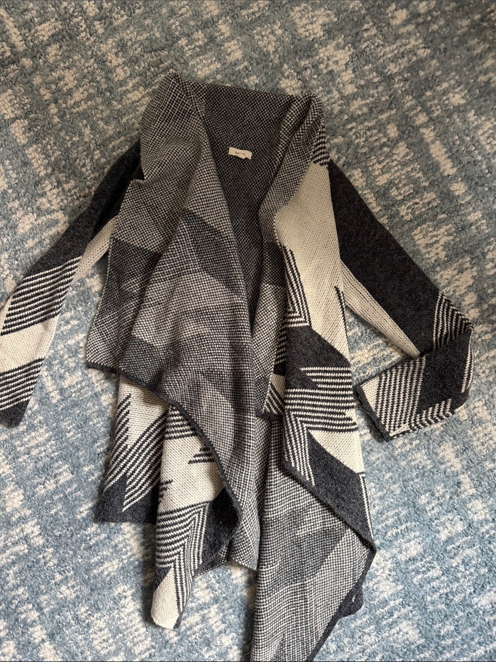 debut Black & Cream Geometric Open-Front Cardigan